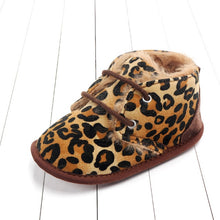 Load image into Gallery viewer, 2020 Baby Girls Boys Winter Keep Warm Shoes First Walkers Sneakers Kids Crib Infant Toddler Footwear Boots Newborns Prewalkers