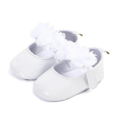 Load image into Gallery viewer, Baby Girl Princess PU Leather Shoes With Flowers Infant Soft Sole First Walkers Spring Summer Bebe Crib Shoes Patent Leather