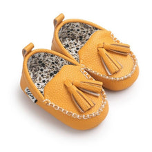 Load image into Gallery viewer, Moccasin First Walkers Newborn Baby Shoes Toddler Prewalker Shoes Baby Boy Girl Pu Tassel pendant Leather Shoes