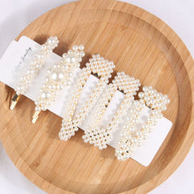Load image into Gallery viewer, 5 Pieces Pearl Hairpin Women's Fashion Soft Pearl Hairpin Hair Stick Girl Hair Clip Hair Clip Set Hair Accessories Jewellery