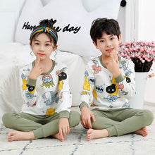 Load image into Gallery viewer, Baby Kids Pajamas Sets Cotton Boys Sleepwear Suit Autumn Girls Pajamas Long Sleeve Pijamas Tops+Pants 2pcs Children Clothing
