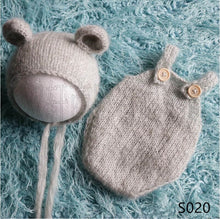 Load image into Gallery viewer, handmade mohair teddy bear hat + shorts     Newborn photography props
