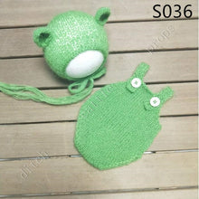 Load image into Gallery viewer, handmade mohair teddy bear hat + shorts     Newborn photography props

