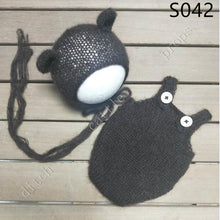 Load image into Gallery viewer, handmade mohair teddy bear hat + shorts     Newborn photography props
