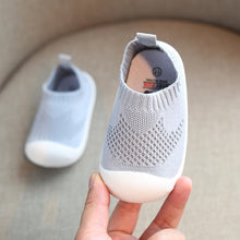Load image into Gallery viewer, Kid Baby First Walkers Shoes Breathable Infant Toddler Shoes Girls Boy Casual Mesh Shoes Soft Bottom Comfortable Non-slip Shoes
