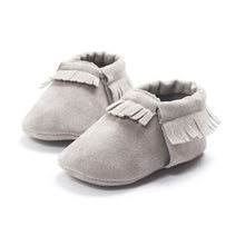 Load image into Gallery viewer, 13 COLORS PU Suede Leather Newborn Baby Boy Girl Baby Moccasins Moccs Shoes Bebe Fringe Soft Soled Non-slip Footwear Crib Shoes
