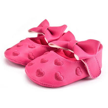 Load image into Gallery viewer, Baby PU Leather Baby Boy Girl Baby Moccasins Moccs Shoes Bow Fringe Soft Soled Non-slip Footwear Crib Shoes
