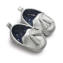 Load image into Gallery viewer, Moccasin First Walkers Newborn Baby Shoes Toddler Prewalker Shoes Baby Boy Girl Pu Tassel pendant Leather Shoes
