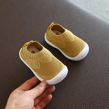 Load image into Gallery viewer, Kid Baby First Walkers ShoesBreathable b Infant Toddler Shoes Girls Boy Casual Mesh Shoes Soft Bottom Comfortable Non-slip Shoes
