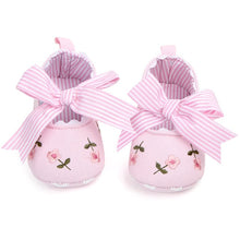Load image into Gallery viewer, Baby Girl Shoes White Lace Floral Embroidered Soft Shoes Prewalker Walking Toddler Kids Shoes First Walker free shipping
