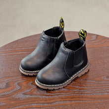 Load image into Gallery viewer, Children Snow Boots 2020 Autumn Winter Cotton Shoes Boys Girls Waterproof Non-slip Ankle Boots Kids Leather Boots Fashion

