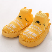 Load image into Gallery viewer, 2020 New born Baby Socks With Rubber Soles Infant Baby Girls Boys Shoes Spring Autumn Baby Floor Socks Anti Slip Soft Sole Sock

