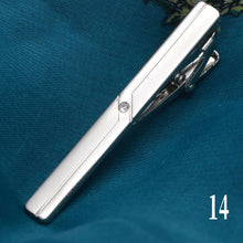 Load image into Gallery viewer, 1 pcs Exquisite Colourful Tie Clip For Men Metal Black Gold Tone Simple Bar Clasp Practical Black Navy Blue Necktie Clasp
