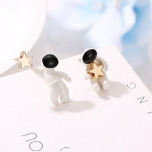 Load image into Gallery viewer, Fashion Korean Rhinestone Earrings Jewelry Crown Geometric Round Stud Earrings For Women Charm Flower Star Moon Earring Jewelry
